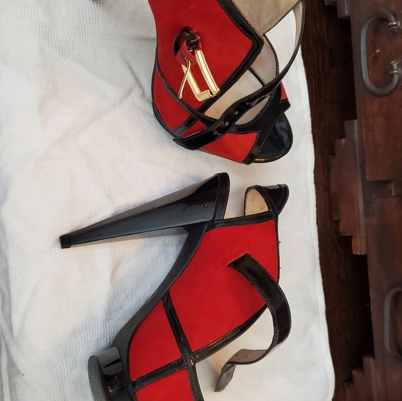 Michael Kors red and black art deco slingbacks - Picture 4 of 8